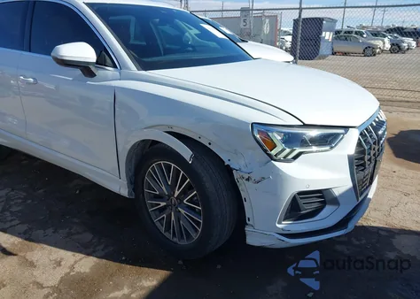 2022 Audi Q3 Premium Plus 40 Tfsi Quattro Tiptronic z USA, uszkodzony, nr VIN WA1BUDF3XN1112824